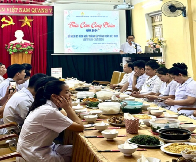 Công đoàn Ngành Y tế Thanh Hóa: Ấm tình gắn kết với Chương trình “Bữa cơm Công đoàn”
