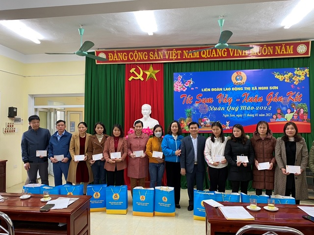 Liên đoàn Lao động Thị xã Nghi Sơn tổ chức “Tết Sum vầy - Xuân gắn kết” năm 2023