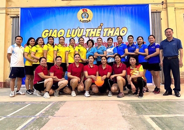 LĐLĐ huyện Vĩnh Lộc giao lưu bóng chuyền hơi chào mừng Đại hội CĐCS và Đại hội Công đoàn huyện lần thứ X