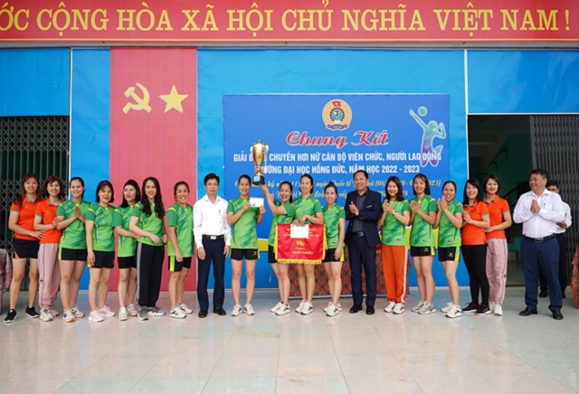 Chung kết Cúp Bóng chuyền hơi nữ CBVC-NLĐ Trường Đại học Hồng Đức năm học 2022 – 2023