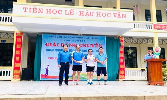Cụm Thị đua số 5 LĐLĐ huyện Thạch Thành tổ chức giao lưu thể thao chào mừng thành công Đại hội công đoàn cơ sở.