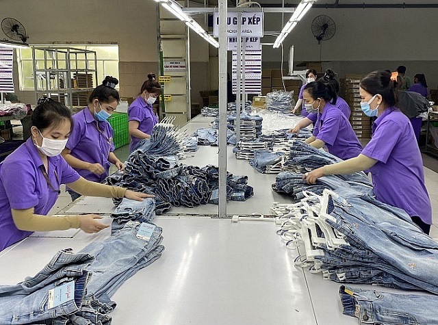 Một số chính sách, pháp luật mới liên quan đến người lao động năm 2023