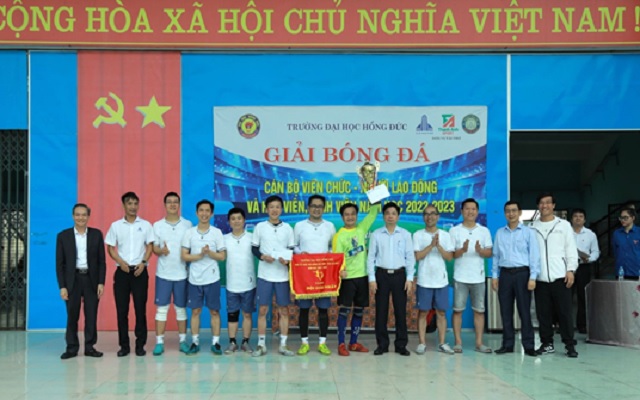 hongducbongda2.jpg
