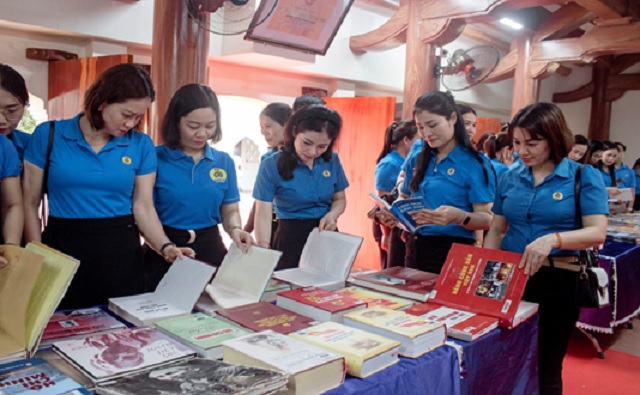 LĐLĐ thành phố Sầm Sơn: Tổ chức các hoạt đông hưởng ứng kỷ niệm 60 năm đô thị Sầm Sơn