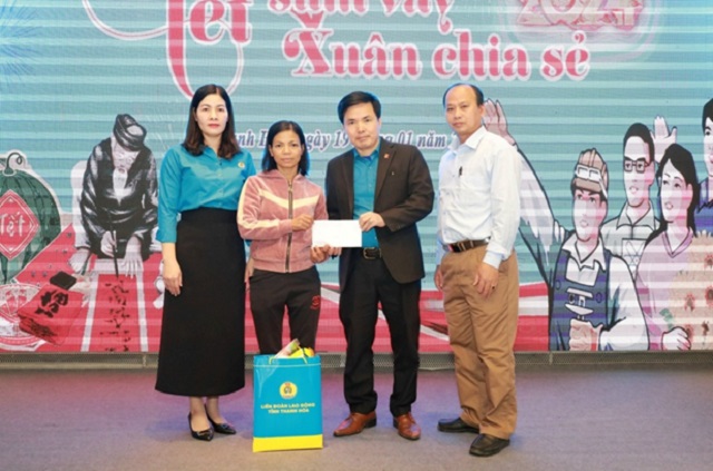 Cho em được đóng đoàn phí Công đoàn 4.jpg