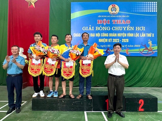LĐLĐ huyện Vĩnh Lộc tổ chức Hội thao, giải bóng chuyền hơi, chào mừng Đại hội Công đoàn huyện lần thứ X