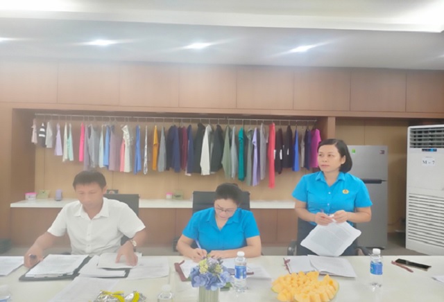 Liên đoàn Lao động huyện Thạch Thành tăng cường nắm bắt tình hình hoạt động Công đoàn cơ sở doanh nghiệp trên địa bàn huyện.