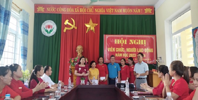  Liên đoàn Lao động huyện Ngọc Lặc trao quà hỗ quà cho đoàn viên có hoàn cảnh đặc biệt khó khăn, bệnh hiểm nghèo, di chứng tháng 8/2023