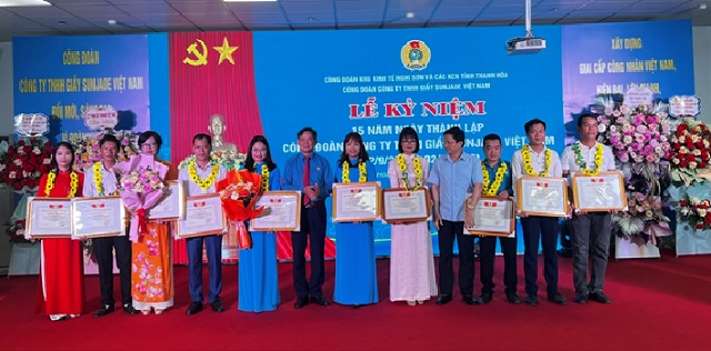 Công đoàn Công ty TNHH Giầy Sunjade Việt Nam tổ chức kỷ niệm 15 năm thành lập Công đoàn Công ty