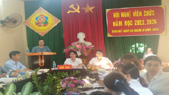 Công đoàn trường mầm non Định Hải, huyện Yên Định phối hợp với chuyên môn đồng cấp tổ chức thành công Hội nghị Viên chức, năm học 2023- 2024.