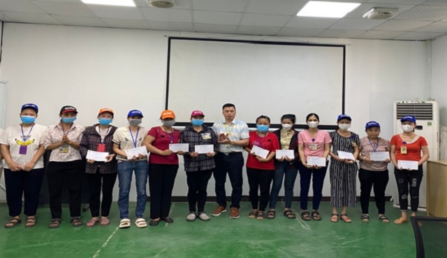 Thời gian qua, công đoàn các doanh nghiệp (DN) có vốn đầu tư nước ngoài (FDI) trên địa bàn tỉnh phối hợp với lãnh đạo DN đã làm tốt vai trò chăm lo đời sống vật chất cũng như tinh thần cho người lao động (NLĐ). Qua đó, giúp NLĐ yên tâm gắn bó với DN, tích cực thi đua lao động, sản xuất, nâng cao năng suất, hiệu quả công việc.