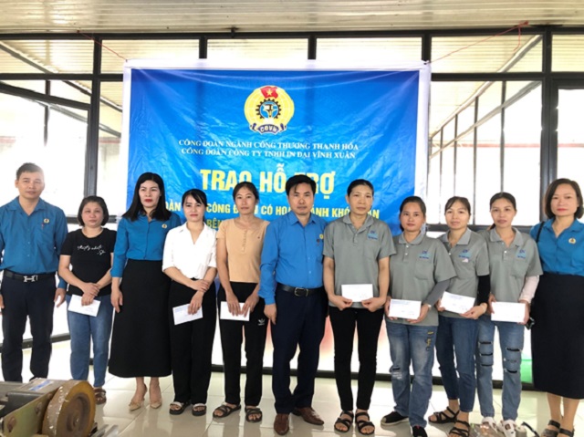 CĐN Công Thương Thanh Hóa tổ chức thăm hỏi, tặng quà cho đoàn viên có hoàn cảnh khó khăn, bệnh hiểm nghèo, di chứng..