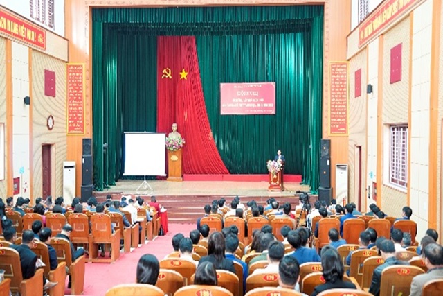 Như Xuân: Trang bị kiến thức văn hóa công sở, đạo đức công vụ cho cán bộ chủ chốt và công chức