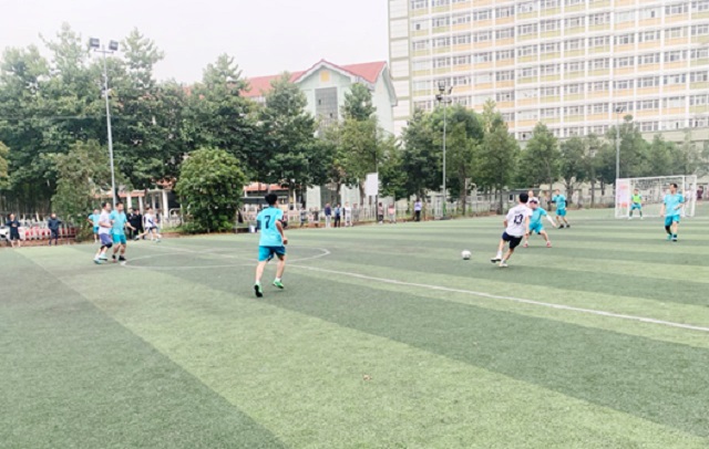 Chung kết trao giải Cúp Bóng đá VC, NLĐ và HSSV Trường Đại học Hồng Đức năm học 2023 – 2024