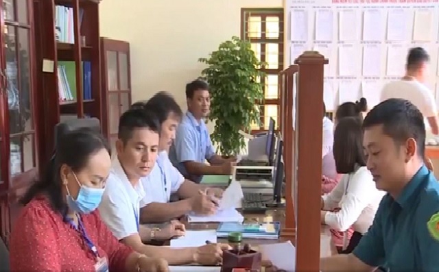 Đoàn viên công đoàn huyện Hậu Lộc tích cực thực hiện Đề án phát triển ứng dụng dữ liệu dân cư, định danh và xác thực điện tử phục vụ chuyển đổi số quốc gia giai đoạn 2022 - 2025, tầm nhìn đến năm 2030