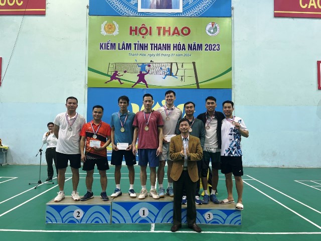 Sôi nổi Giải cầu lông tại Công đoàn Chi cục Kiểm Lâm Thanh Hoá