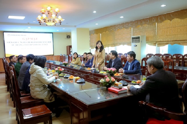 Gặp mặt đoàn viên công đoàn, viên chức, người lao động nghỉ chế độ bảo hiểm xã hội