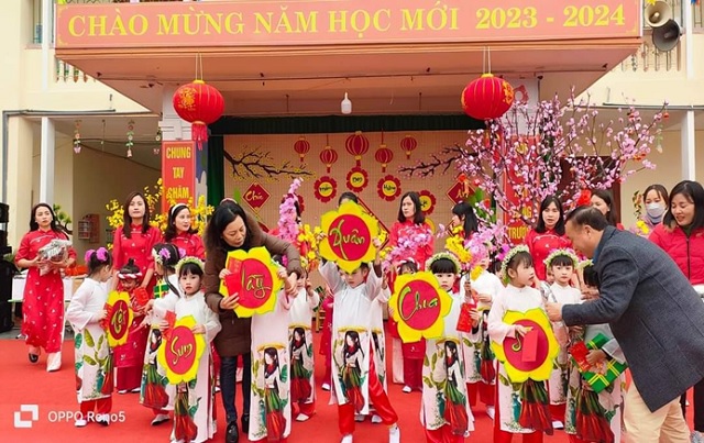 Công đoàn khối trường học huyện Hậu Lộc đồng loạt tổ chức các hoạt động trải nghiệm “Văn hóa Tết” chào đón xuân Giáp Thìn 2024