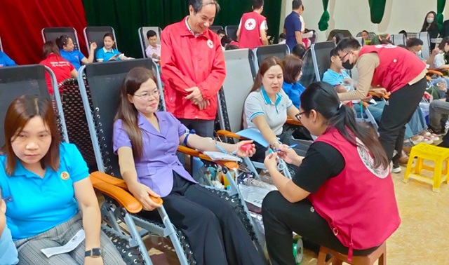 Như Xuân Cán bộ, công chức, viên chức và người lao động tích cực tham gia hiến máu tình nguyện năm 2024 2.jpg