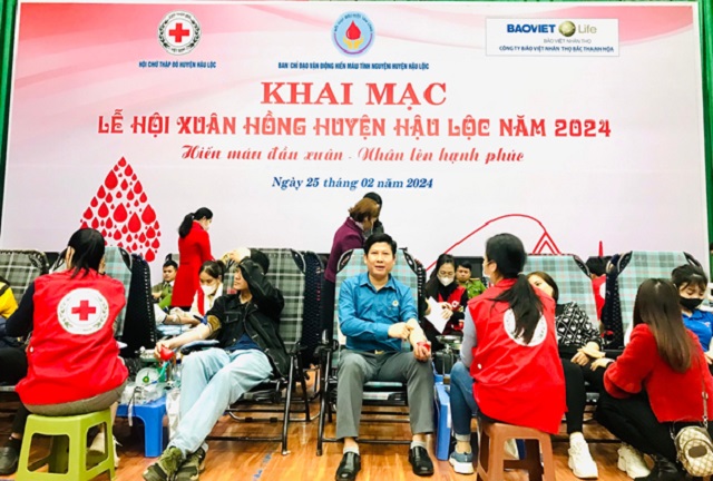 Cán bộ, đoàn viên, người lao động huyện Hậu Lộc tham gia hiến máu tình nguyện đầu Xuân - Nhân lên hạnh phúc!
