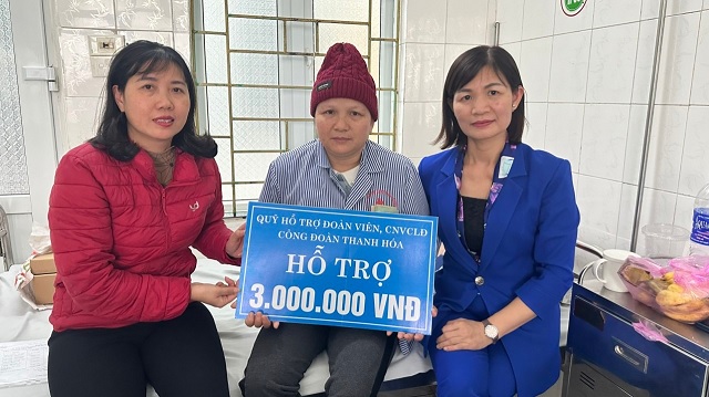 Công đoàn phối hợp với Công ty TNHH giầy Venus Việt Nam thăm, tặng quà cho đoàn viên, người lao động có hoàn cảnh khó khăn trong dịp Tết Nguyên đán Giáp Thìn.