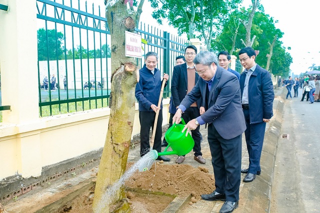 Hưởng ứng “Tết trồng cây đời đời nhớ ơn Bác Hồ” Xuân Giáp Thìn 2024 2.jpg