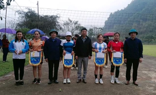 Công đoàn xã Mỹ Tân phối hợp với Hội Phụ nữ xã Mỹ Tân tổ chức giao lưu bóng chuyền chào mừng kỷ niệm 114 năm ngày Quốc tế Phụ nữ 8/3