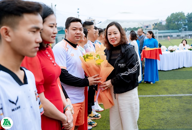Công đoàn công ty TNHH Sakurai Việt Nam Giải bóng đá Nam-Nữ CNLĐ lần thứ 6