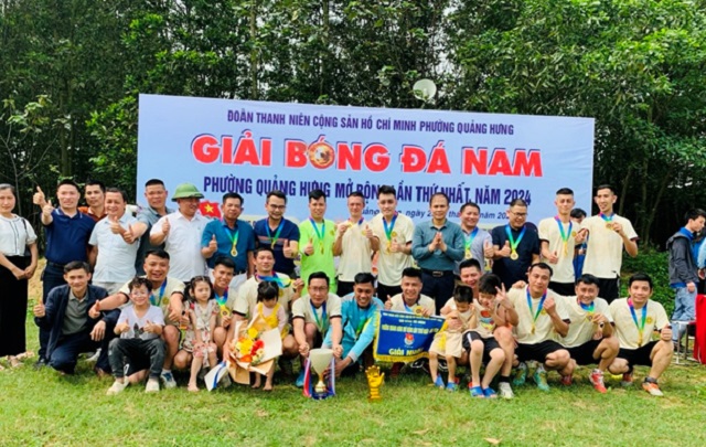 Công đoàn Tổng Công ty đầu tư và phát triển đô thị - CTCP tham gia giao lưu Giải bóng đá phường Quảng Hưng mở rộng năm 2024.