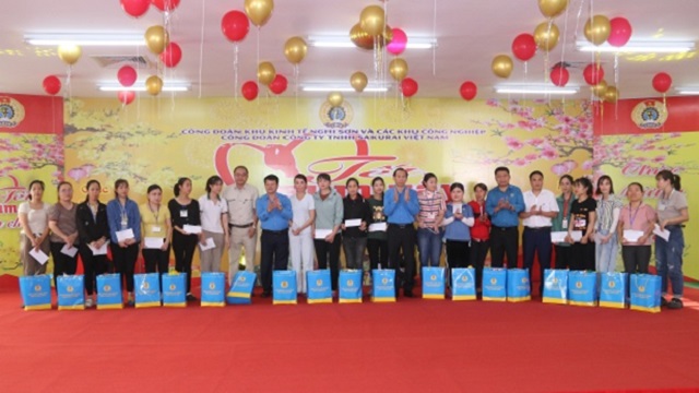 Mang mùa xuân ấm áp đến với người lao động