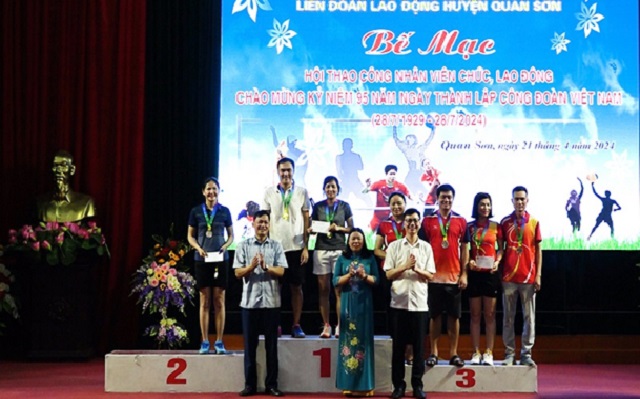 LĐLĐ huyện Quan Sơn bế mạc Hội Thao CNVCLĐ toàn huyện 2.jpg