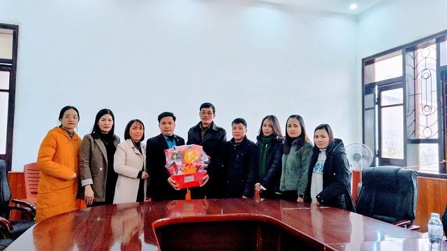 Công đoàn ngành Công Thương Thanh Hóa tổ chức thăm hỏi, chúc Tết tại Công ty Cổ phần giấy Mục Sơn
