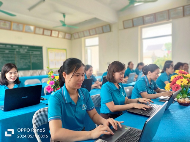 Hậu Lộc Đoàn viên tích cực tham gia Cuộc thi trực tuyến tìm hiểu “Nghị quyết Đại hội Công đoàn và hành động của đoàn viên, người lao động” 2.jpg