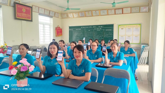 Hậu Lộc: Đoàn viên tích cực tham gia Cuộc thi trực tuyến tìm hiểu “Nghị quyết Đại hội Công đoàn và hành động của đoàn viên, người lao động”.