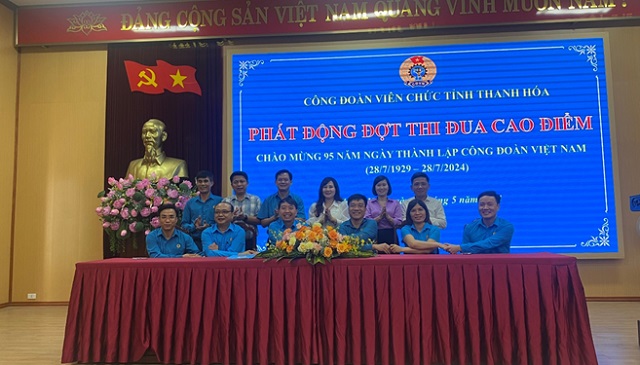 Công đoàn Viên chức tỉnh Thanh Hóa tổ chức lễ phát động đợt thi đua cao điểm Chào mừng 95 năm Ngày thành lập Công đoàn Việt Nam 2.jpg