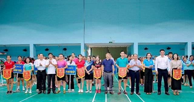 Liên đoàn Lao động thị xã Bỉm Sơn tổ chức Hội thao Công đoàn, cán bộ, công chức, viên chức và người lao động năm 2024  1.jpg