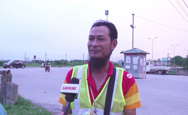Người đàn ông làm việc thiện, giúp hàng chục nghìn công nhân về nhà an toàn 2.jpg