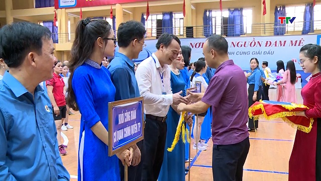 Sôi nổi hội thao công chức, viên chức, người lao động chào mừng kỷ niệm 95 năm công đoàn Việt Nam 1.jpg
