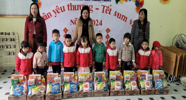 Công đoàn trường Mầm non Thanh Phong (Như Xuân) phối hợp chuyên môn trong việc giúp đỡ học sinh nghèo khó khăn