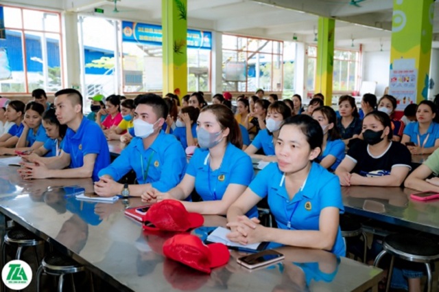 Phát huy vai trò công đoàn trong xây dựng và thực hiện quy chế dân chủ ở cơ sở