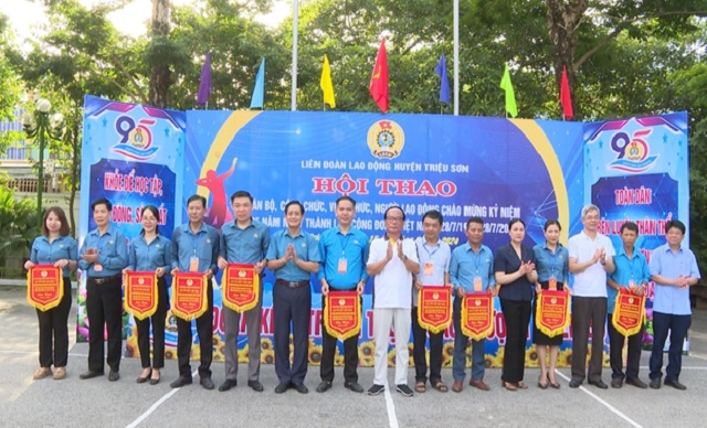 Triệu Sơn tổ chức thành công Hội thao CNVCLĐ chào mừng kỷ niệm 95 năm Ngày thành lập Công đoàn Việt Nam