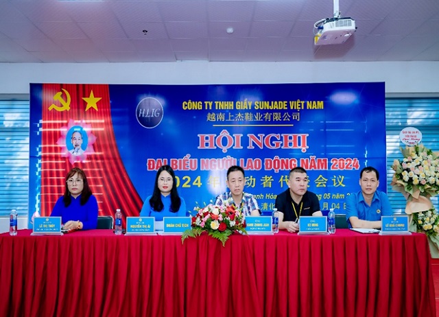Hội nghị Người lao động tại Công ty TNHH Giầy Sunjade Việt Nam.