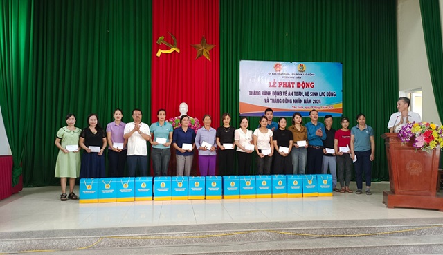 Các cấp Công đoàn huyện Như Xuân hướng về 95 năm ngày thành lập Công đoàn Việt Nam 2.jpg