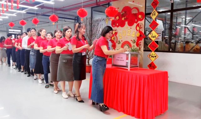 Đoàn viên CĐCS Xí nghiệp May Bỉm Sơn tích cực hưởng ứng thực hiện Chỉ thị 22 CT-TU ngày 30/3/2024 của Ban Thường vụ Tỉnh ủy về Cuộc vận động hỗ trợ xây dựng nhà ở cho hộ nghèo, hộ gia đình chính sách, hộ còn khó khăn về nhà ở trên địa bàn tỉnh