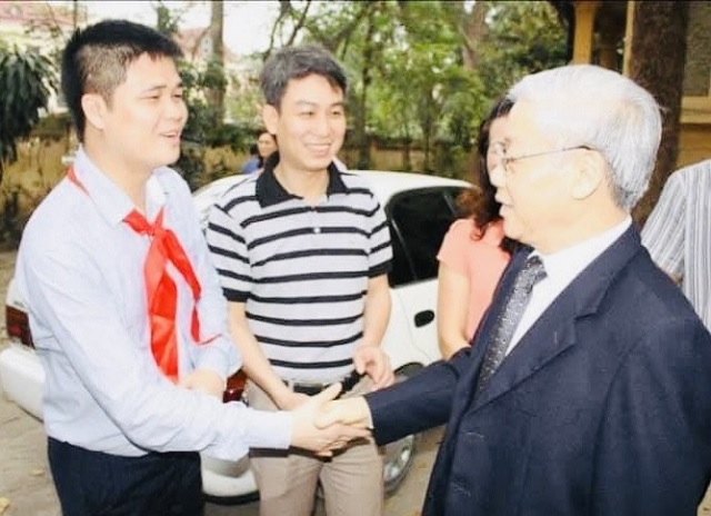 Ngồi đây nhưng anh em làm gì đều biết cả đấy !