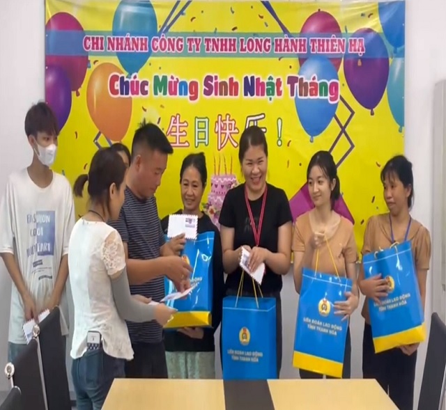 Công ty TNHH Long Hành Thiên Hạ, huyện Hậu Lộc tăng lương sớm cho người lao động