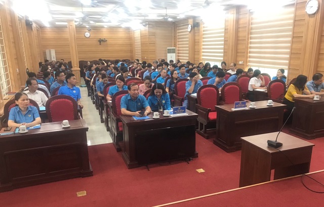 Liên đoàn Lao động huyện Ngọc Lặc tổ chức Tập huấn Công đoàn tham gia thực hiện dân chủ cơ sở