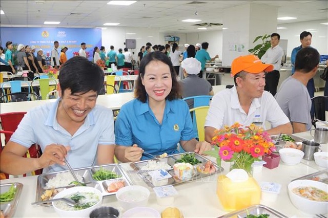 Tiếp thêm động lực để người lao động gắn bó với doanh nghiệp