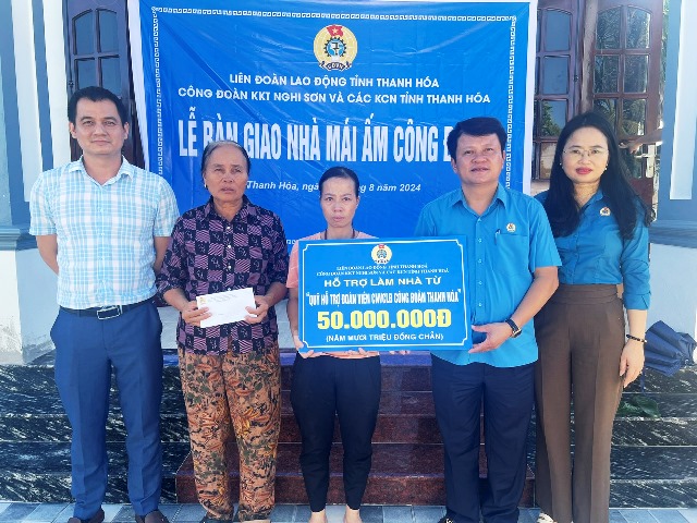 Trao hỗ trợ “Mái ấm Công đoàn” cho đoàn viên Công đoàn Công ty TNHH Giầy Sunjade Việt Nam
