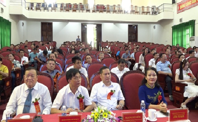 Huyện Quan Sơn công bố quỹ khuyến học, khuyến tài Hoa Ban